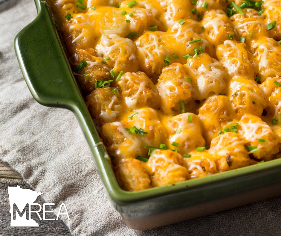 MNRuralElectric's tweet photo. #EfficiencyTip: Be smart in the kitchen.

The average American home uses 15% of its energy in the kitchen. Ceramic and glass dishes conduct heat more efficiently, allowing you to turn the oven temperature down by about 25 degrees. https://t.co/OOxHSvVqIL