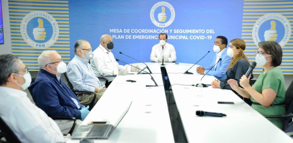 JosePaliza's tweet photo. Con la firma del Código de Ética, el @PRM_Oficial procura imprimirle a la municipalidad integridad, impulsando una cultura de servicio basada en valores de honestidad y transparencia. Un compromiso suscrito hoy por todos nuestros alcaldes y directores.

https://t.co/roQ9WUNaYn… https://t.co/S31TJwEKuh