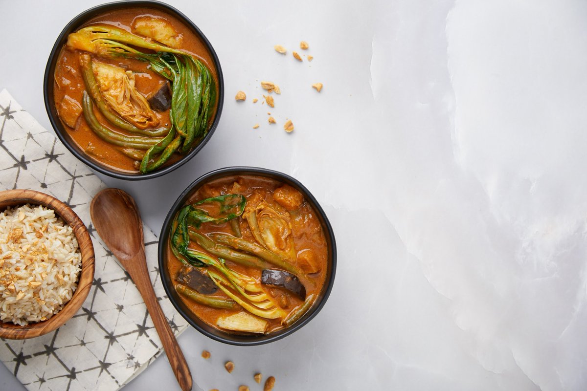 PlantDietitian's tweet photo. One of my absolute favorite recipes from #HealthspanSolution 🙌🏼🌱💚
Filipino Peanut Vegetable Stew 🥜https://t.co/Wlc5BQTpga via @VegNews https://t.co/nQxRQFHJNd