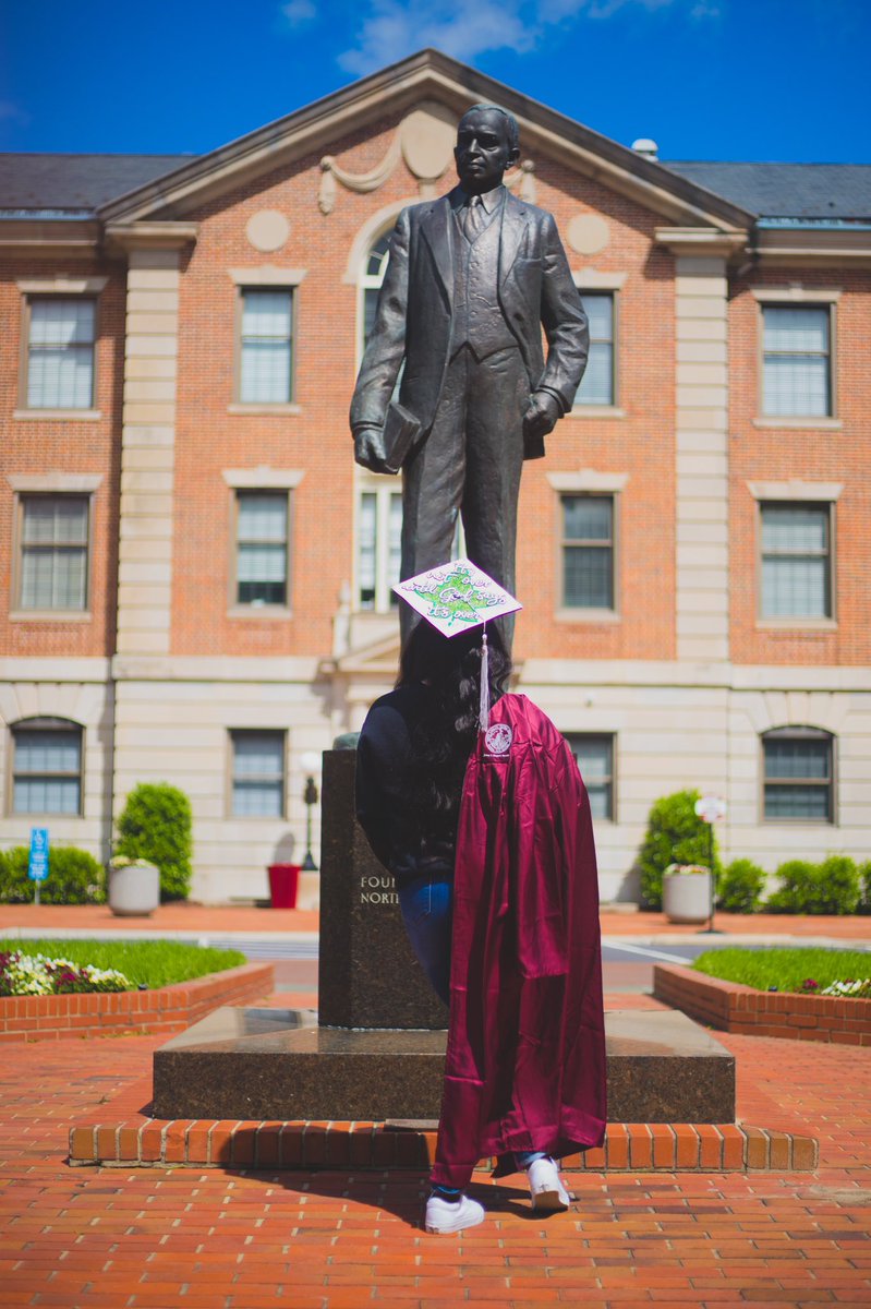 _Tiffaney15's tweet photo. Thanks be unto God. I’m a college graduate.🦅 This Eagle has left the nest. #NCCU2020 💗 https://t.co/viGqavF28c