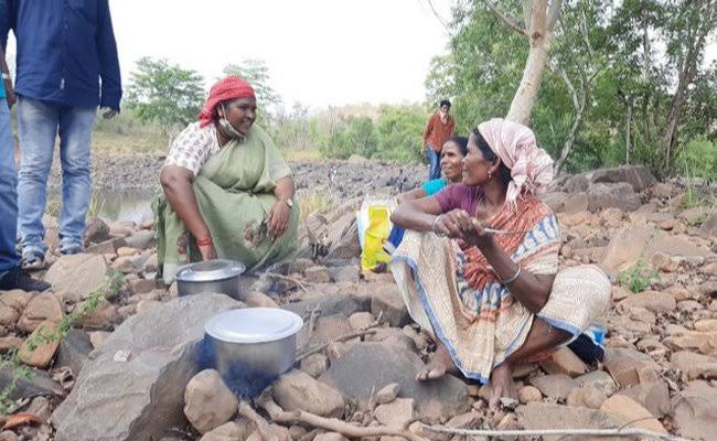 EXHPLZHUEAAgkbg?format=jpg&name=small