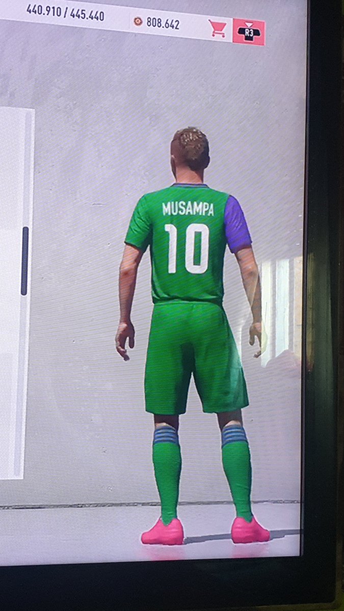 Nuevas equipaciones para el club presentadas por <a href="/Javilee2/">Javilee92</a> 
1 equipacion representamos un color unido por un sentimiento malagueño y la 2 equipacion representamos un color bonito de nuestra bandera malagueña