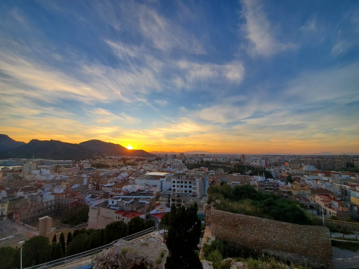 Nortes_Fran's tweet photo. Atardecer en la Trimilenaria 😍

Foto de : Sonia Yuste 

#Cartagena https://t.co/YxIcnEokHH