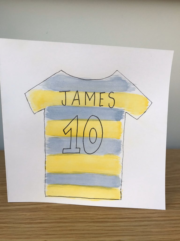 EvasCustomCards's tweet photo. Leeds Rhinos inspired card #handmade #cards #leedsrhinos #birthday #wetherbyhour https://t.co/BvUsDVMK77
