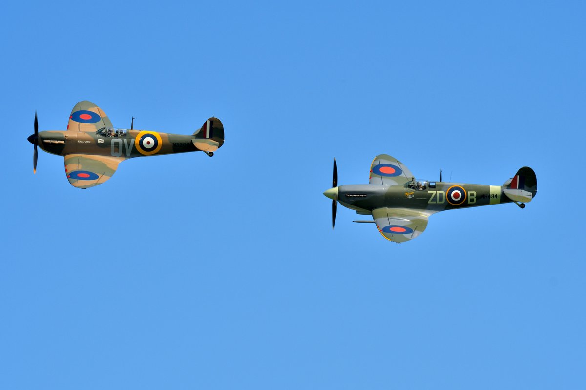 Inspired by watching the first virtual airshow @Shuttleworth_OW here are a few photos from the season premiere from 2018 where the theme was #RAF100