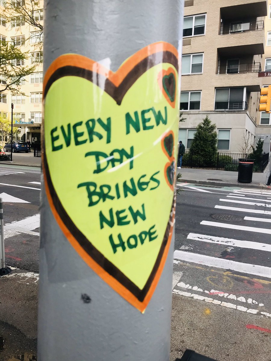 Marni4Change's tweet photo. INSPIRATIONAL messages of hope, love and a better future while walking around the #WestVillage! Enjoy this beautiful day while staying safe... #socialdistancing #staysafe #takeawalkbutstaysafe #dontcongregate @TheVillageSun @thevillagernyc @Gothamist @WestViewNews @westsiderag https://t.co/N3BbAWRYJe