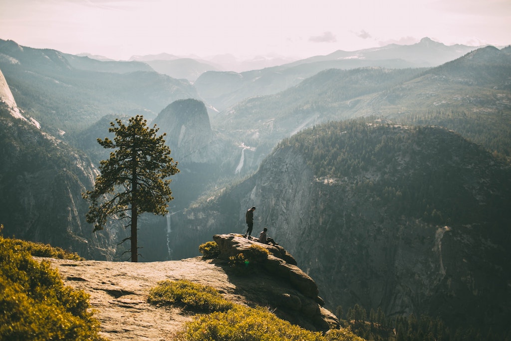 Travelmath's tweet photo. Which do you prefer: walks on the beach or hikes in the mountains? https://t.co/fdBTbvXlKX