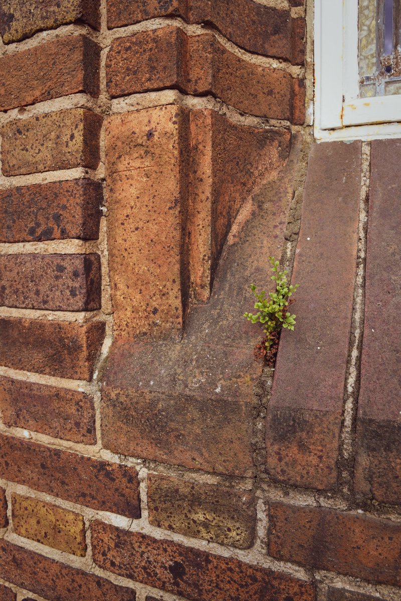MarkRedVan's tweet image. Church House in Glan Conwy, Brickwork detail like this we just dont do anymore! #architecture Would cost a fortune to build like this now.