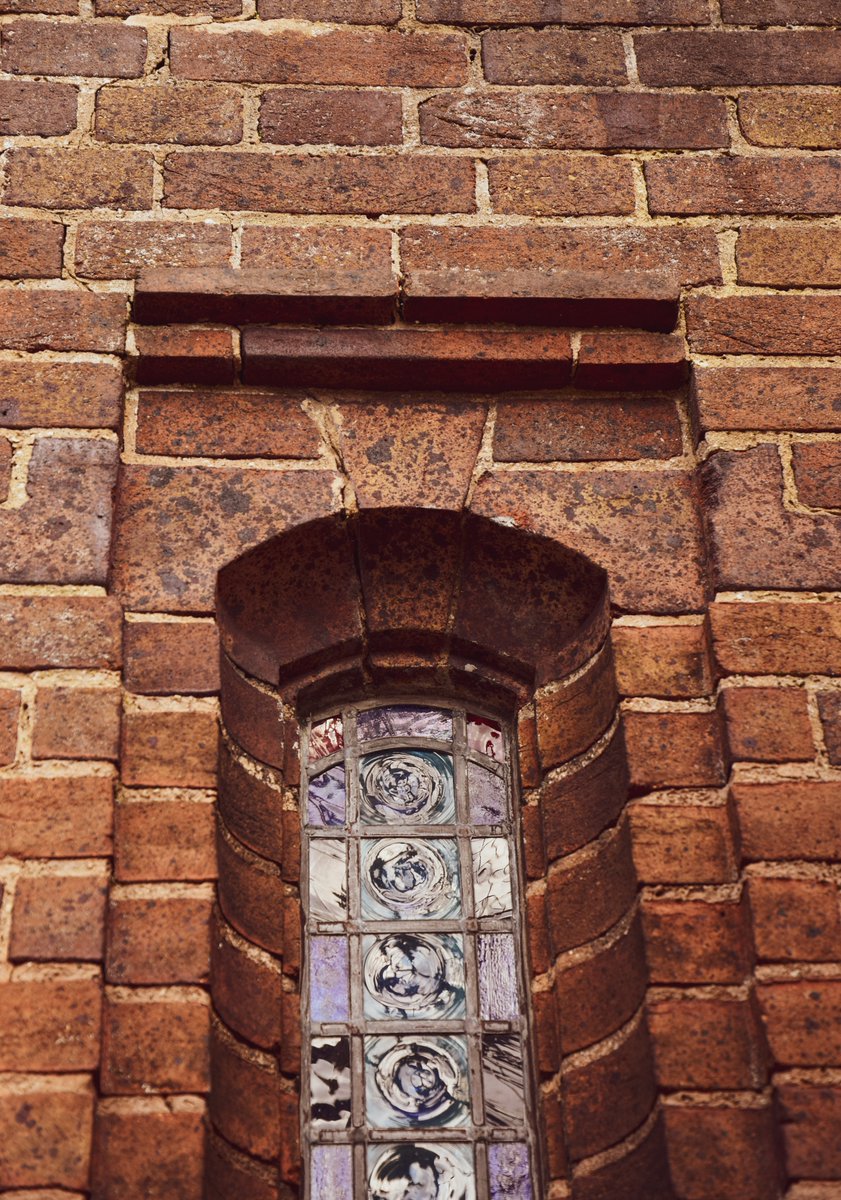 MarkRedVan's tweet image. Church House in Glan Conwy, Brickwork detail like this we just dont do anymore! #architecture Would cost a fortune to build like this now.