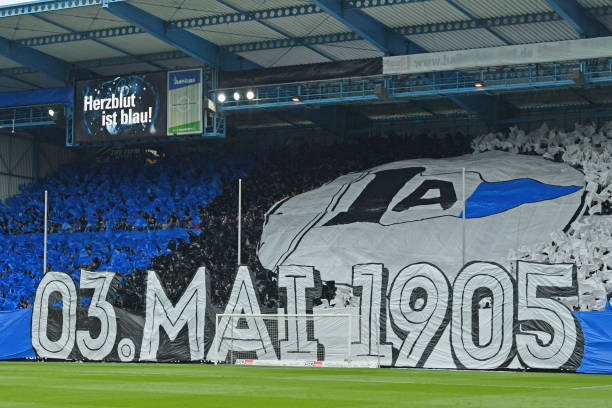 Bundes_Arabic's tweet photo. 3 مايو 1905 📆

- في مثل هذا اليوم قبل 115 سنة تم تأسيس نادي أرمينيا بيليفيلد 🔵⚪⚫

#DieArminen #DieBlauen https://t.co/7Jjffrgp2L