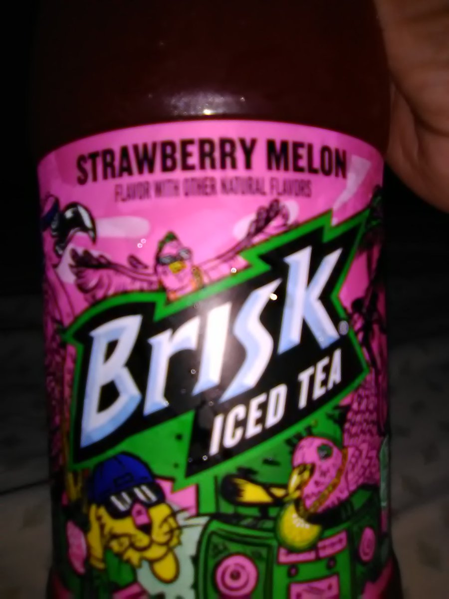 brittanjsmith29's tweet photo. Mmmmm #StrawberryMelon drink flavor with other natural flavors. https://t.co/NT1hFEO7mm