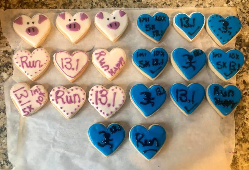 SarahRiveraSTEM's tweet photo. 13.1 and done! This was a terrible idea since we deferred to next year and are doing it all over again BUT these cookies were delicious and adorable! #flyingpig #sohotoutside https://t.co/K58fi2vyTp