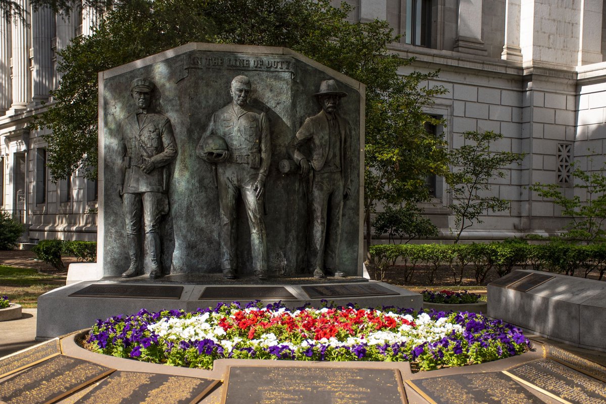 SoCalCOPS's tweet photo. The 2019 Honored Officers will be enrolled at the 2021 Memorial Ceremony. We will honor our fallen heroes virtually in 2 tributes on the CPOMF &amp; Facebook page, https://t.co/S5oMWAvFhs Vigil tribute will at noon Sunday, May 3rd, Enrollment Ceremony tribute 9:00am Monday, May 4th. https://t.co/wRJDtbpBDm