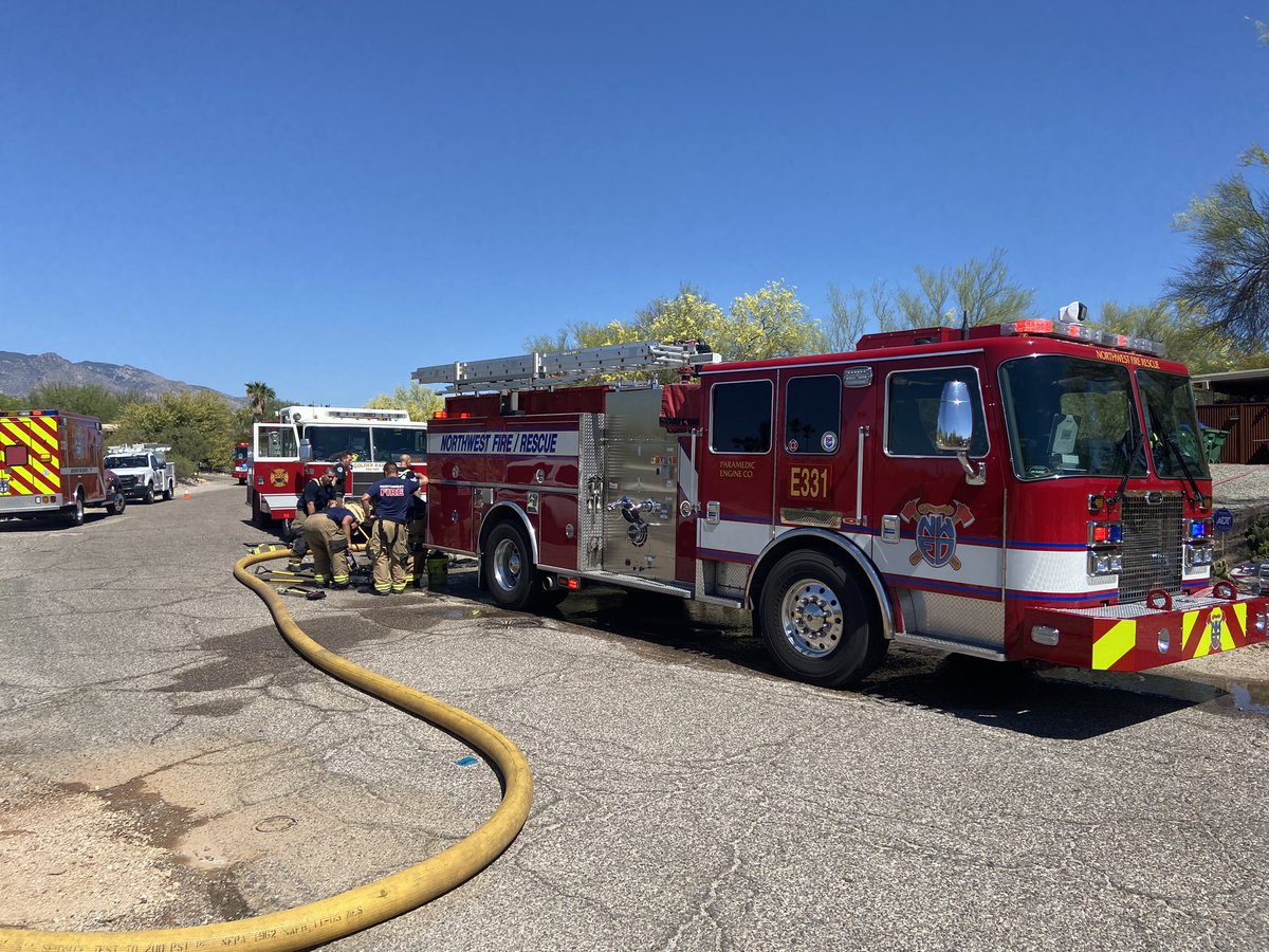 NorthwestFire's tweet photo. @NorthwestFire @GRFDAZ and @PimaSheriff responded to a garage fire in the 2400 block of Bovino way. Crews quickly extinguished the fire preventing the fire from extending into the house. There were no injuries. https://t.co/yNPuhP3uRf