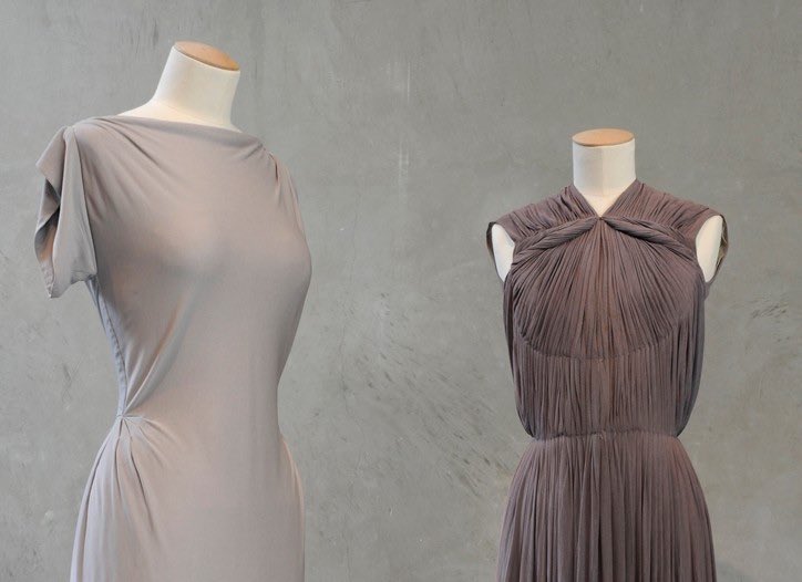 kateStrasdin's tweet photo. Two faces of #MadameGrès, on the one hand a sleek #biascut grey lilac silk, constructed with simple genius &amp; on the other a #pleated amethyst gem. They stand side by side, testament to the imagination of #AlixBarton, goddess-like creatures @PalaisGalliera 1950s #fashionhistory https://t.co/SjSEuSvo9L