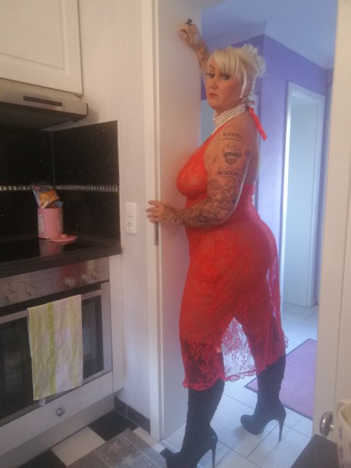 W&uuml;nsche dir eine Gute Nacht #german #wirbleibenzuhause #ladyinred #selfie #curvymodel #beautynotsize<a href="/tag/german"class="tags">#german</a><a href="/tag/wirbleibenzuhause"class="tags">#wirbleibenzuhause</a><a href="/tag/selfie"class="tags"><span>#selfie</span></a><a href="/tag/curvy"class="tags"><span>#curvy</span></a><a href="/tag/plussizemodel"class="tags"><span>#plussizemodel</span></a><a href="/tag/ladyinred"class="tags"><span>#ladyinred</span></a><a href="/tag/hotwomen"class="tags"><span>#hotwomen</span></a>