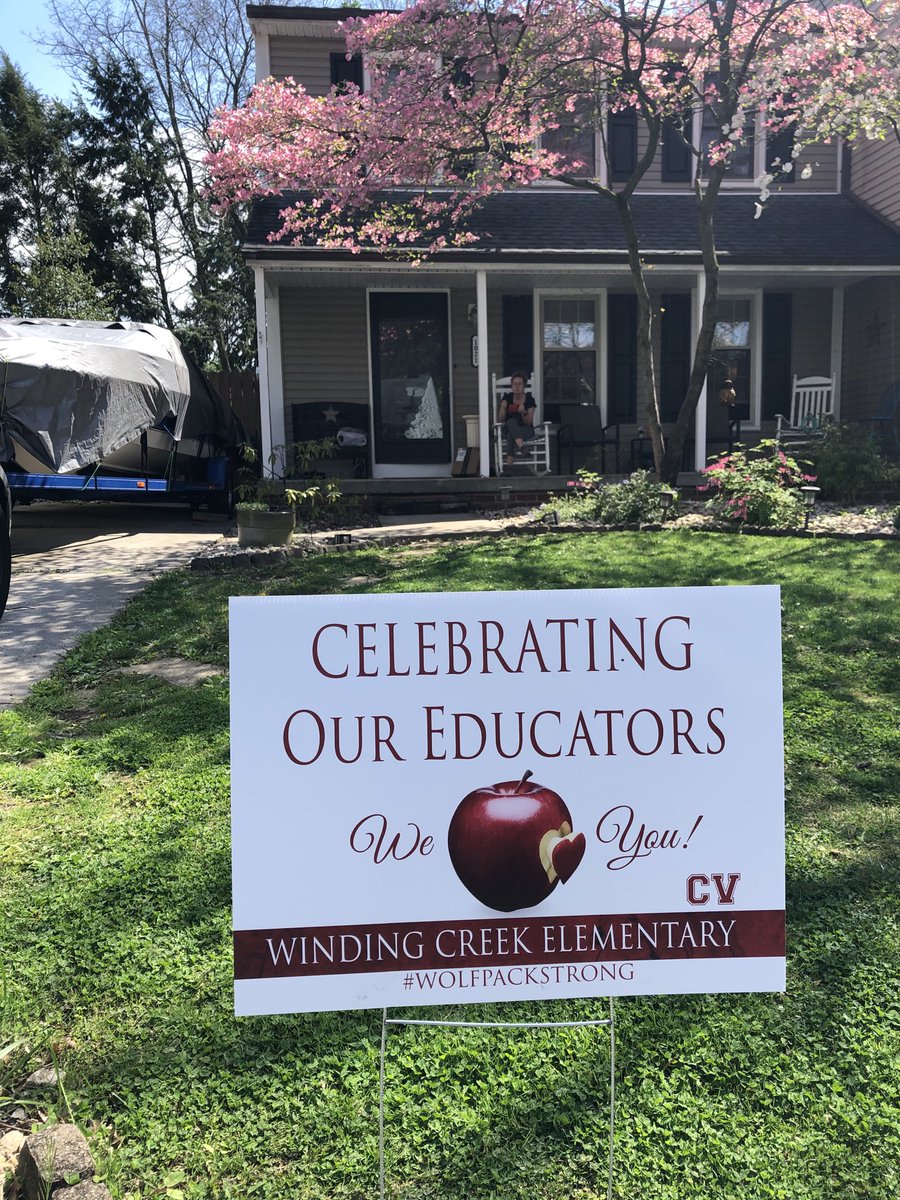 Awww!! I love ⁦<a href="/WC_WolfPack/">Winding Creek Elementary School</a>! I miss my 5th graders, colleagues, and school families! Thank you so much for the sign 😳😊🥳👍🏻🐺⁩ #Wolfpackstrong