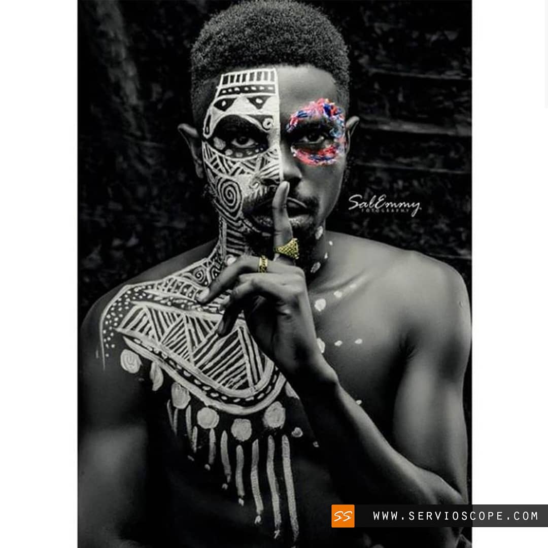 servioscope's tweet photo. Arts by Tino (Abuja)... I'm an artist, I use anything as my canvas. I paint on people, shoes, fabrics etc. https://t.co/KLbzsQsA1F