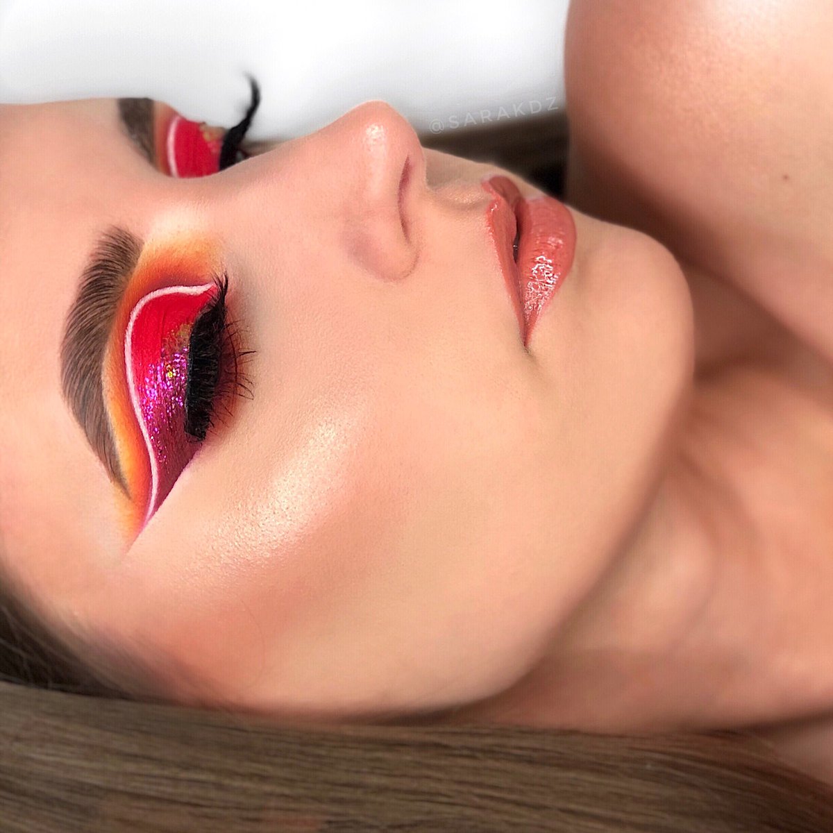 sarakdz's tweet photo. 🧡 @ABHcosmetics #browpowderduo in medium brown, clear brow gel, @norvina1 #norvinavol3 palette, #abhprimer, powder bronzer in tawny, @amrezy #amrezyhighlighter
🧡 @PIXIBeauty x @ChloeMorello lip icing in parfait https://t.co/VV5IaiEQCo