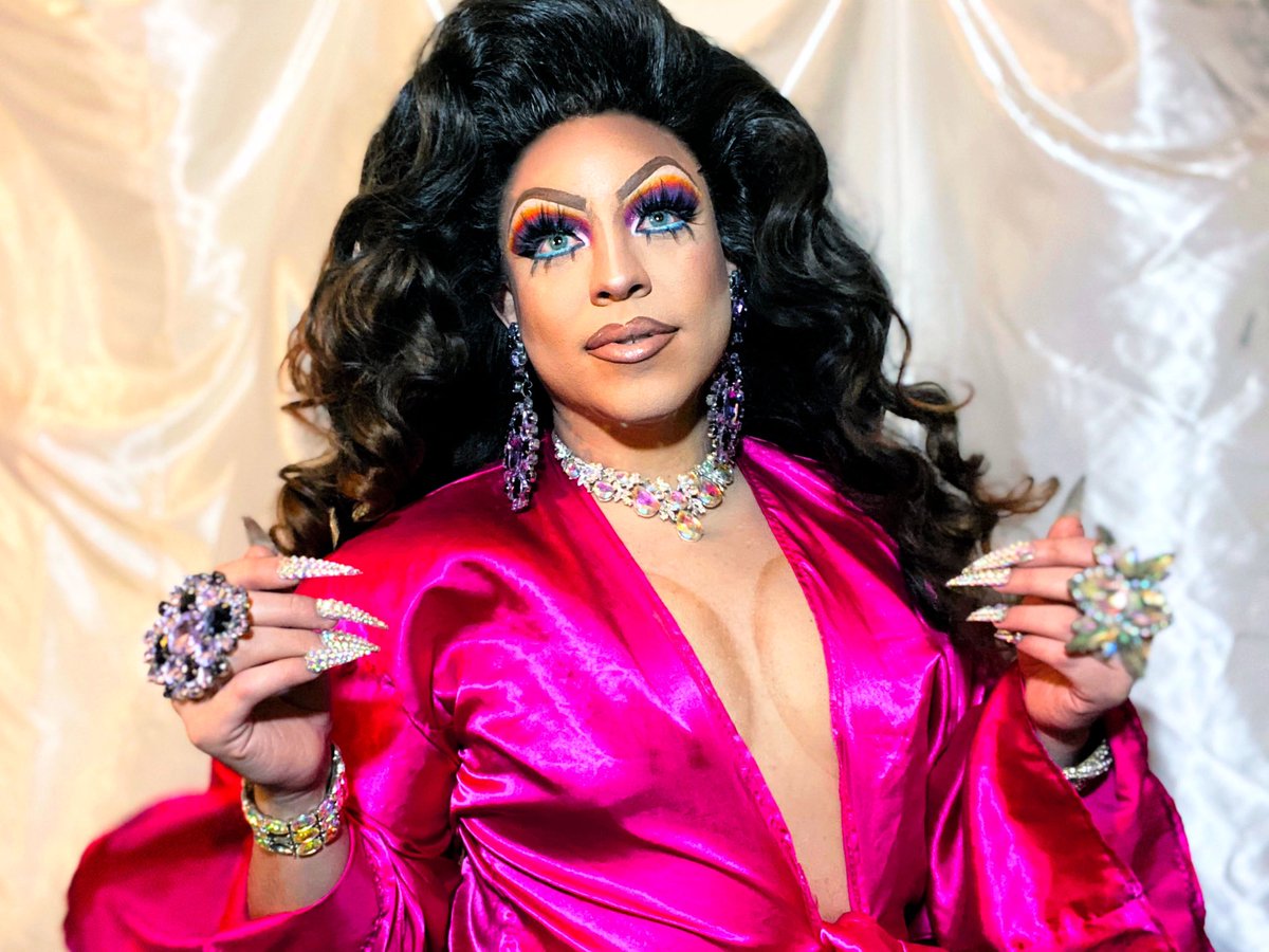 AmouraTeese's tweet photo. Una Mujer ✨💝
• • • •
#amourateese #bayareadiva #latinadrag #latinqueen #drag #dragsf #dragqueen #dragqueens #latina #latinx #qpoc #lgbt #gaysf #gayoakland https://t.co/BXgYhk46ZU