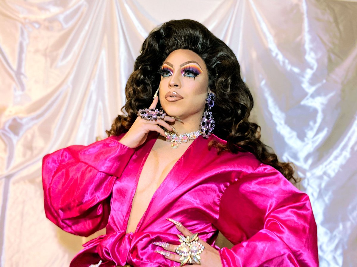 AmouraTeese's tweet photo. Una Mujer ✨💝
• • • •
#amourateese #bayareadiva #latinadrag #latinqueen #drag #dragsf #dragqueen #dragqueens #latina #latinx #qpoc #lgbt #gaysf #gayoakland https://t.co/BXgYhk46ZU