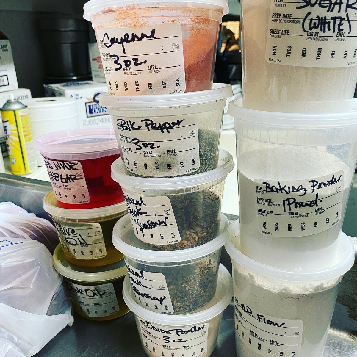3monkeysstl's tweet photo. #threemonkeysmarket is off with a bang!  Great 1st week of groceries!  Contactless pickup 2x weekly. Over 150 items  https://t.co/X8qp22wk0X -> 3 monkeys market to order https://t.co/isRSWCosl2