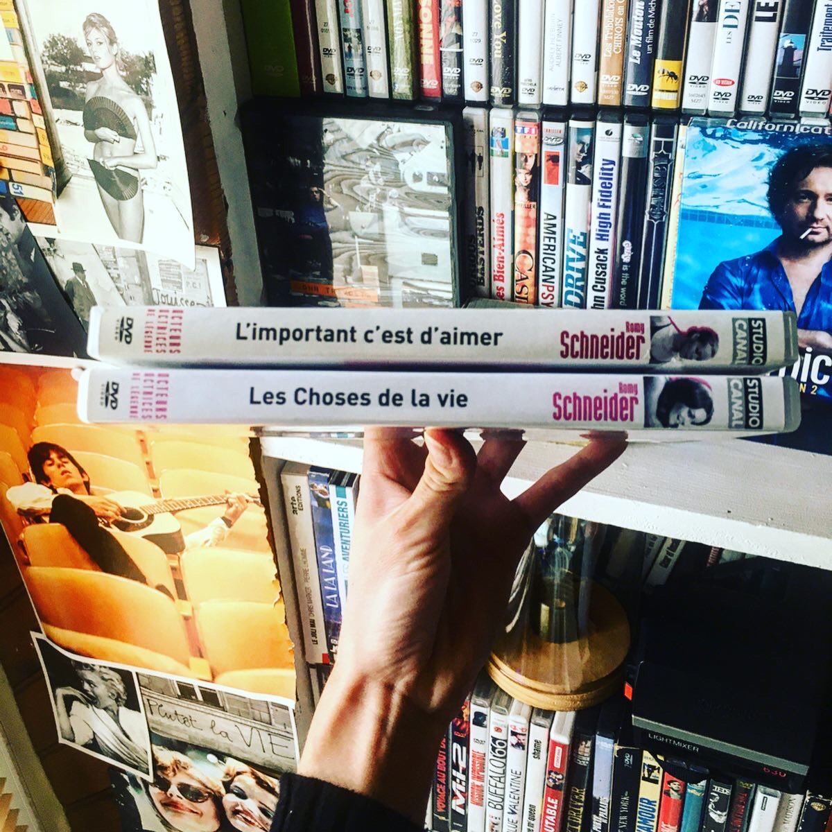 EloiseTrouvat's tweet photo. L’important c’est d’aimer le cinéma 📀 (assez fière de mon placement de JLG) #DvdChallenge pour @cinemathequefr 📽 https://t.co/Ll5Gm3wl4V