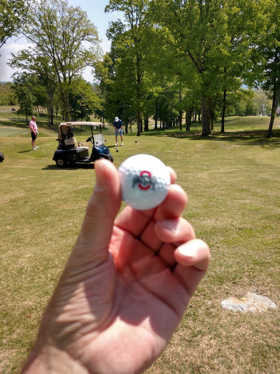 MusicCityTR's tweet photo. #SundayFunday with my guys @kentlmitch615 @fiveoaksgcc #AlmostAnAce #NotMe special thanks to @jpbullgator for the @OhioStateFB Ammo today! #LetsPlay36 #CourseRecordSafe https://t.co/xmBMLEAjz6