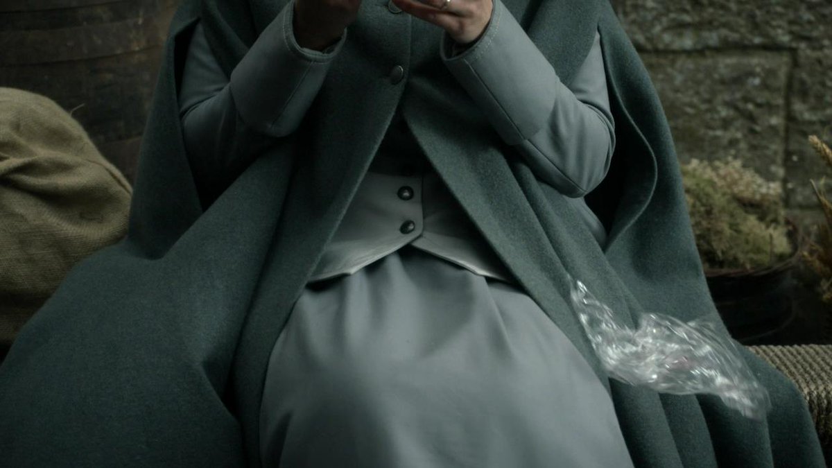 OutlanderUni101's tweet photo. Thank you very much for showing this iconic scene from VOYAGER, #OUTLANDER Series, Book Three, Chapter 24:
A. MALCOLM, PRINTER by Dr. Diana Gabaldon #DianaGabaldon @Writer_DG in the title sequence!
#OutlanderLost #OutlanderRestored
#PeanutButterAndJellySandwich #PBJ #PlasticFilm https://t.co/PH3Z2Din7l