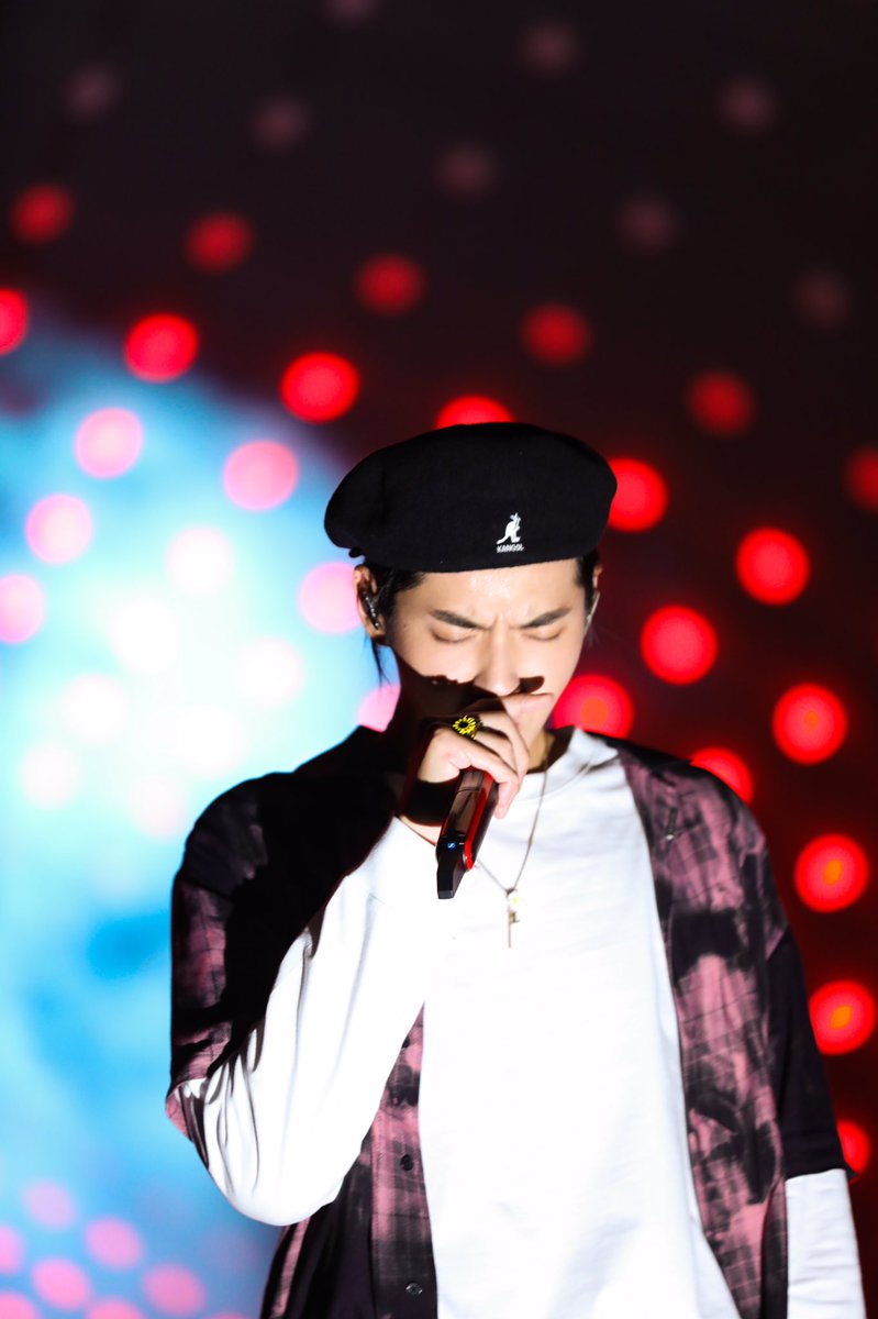dramapotatoes's tweet photo. #KrisWu’s studio shares rehearsal pics of the artist, who is said to be appearing as a guest mentor on #Chuang2020 / #ProduceCamp2020

#吴亦凡 #wuyifan https://t.co/idt7iFW3om