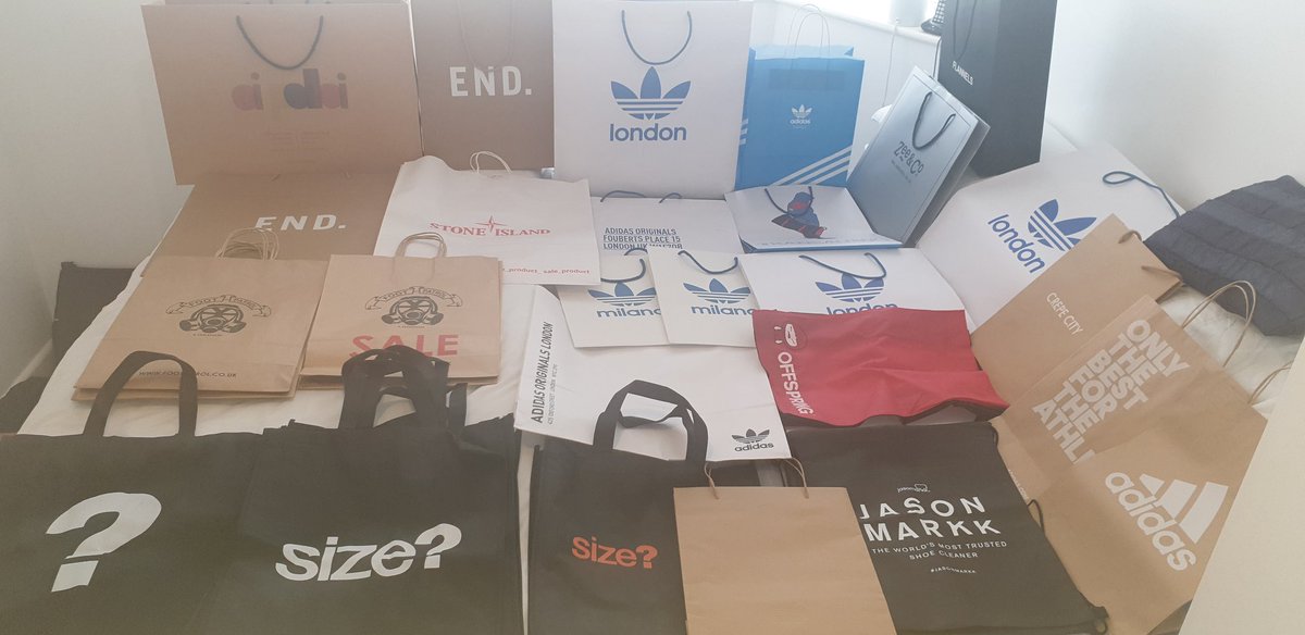paxtondom's tweet photo. Few old shopping bags
#adidas #size #end #transalpeno #jasonMarkk #offspring #zeeandco #flannels https://t.co/lPzryRyl39