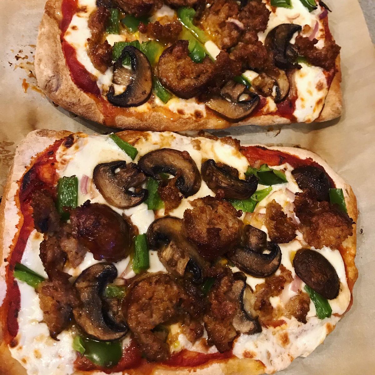 CeciliaDominic's tweet photo. My air fryer has a pizza setting. Of course I had to try it out. What do you think? I’d say it was successful. #pizza #notpizzagate #imnotastupidconspiracytheorist https://t.co/myifxi7qGP
