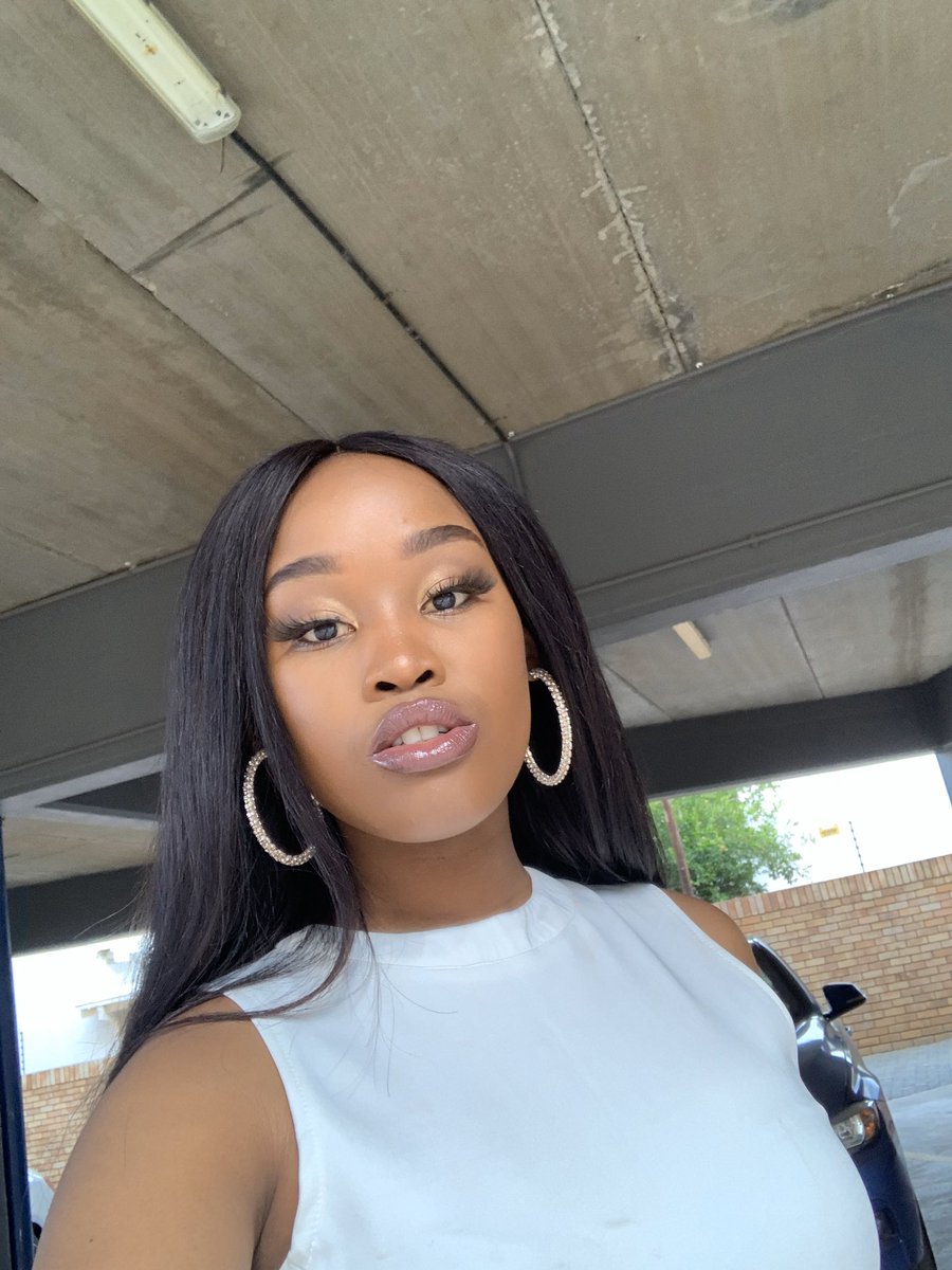 Lindo_Nkuna's tweet photo. Felt cute, will not delete. https://t.co/zWesO2nIZd