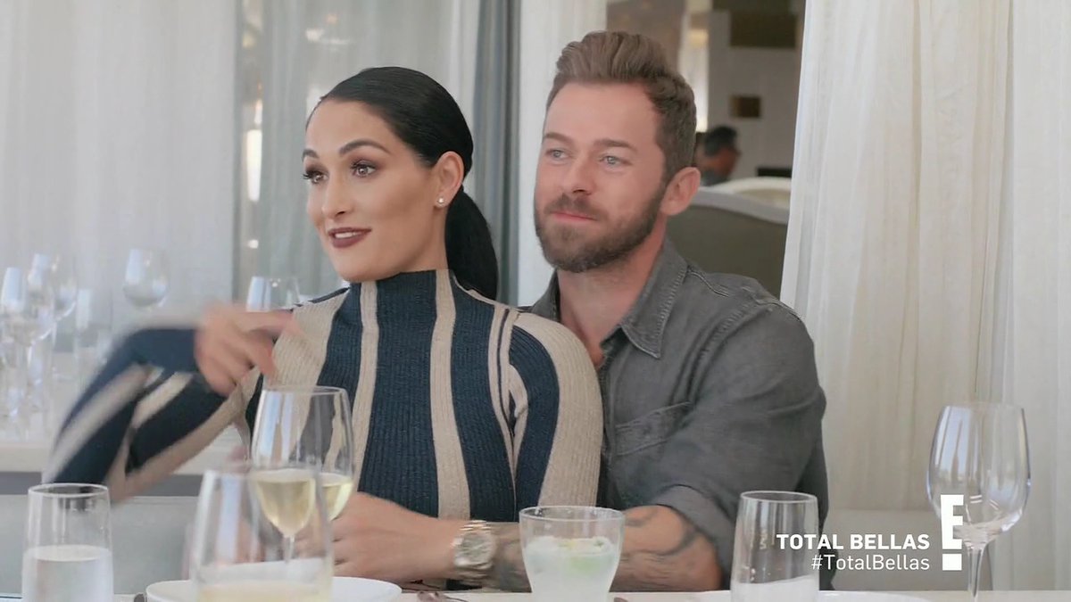 BTwinsCOM's tweet photo. Total Bellas > Season 5 > Episode Captures > Episode #5 (BellaVision) - https://t.co/fWh1qU7anc https://t.co/BEZsRUw5pv