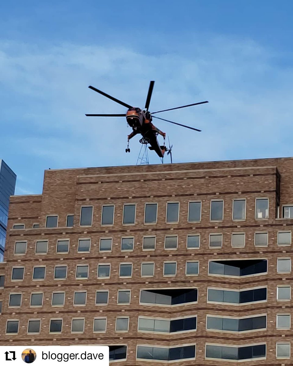 BellevueDotCom's tweet photo. Wonder what the commotion in dt Bellevue Sunday morning? A large lift helicopter was transporting HVAC equipment to rooftop of Bank of America bldg. There you have it!

#bvue #wearebellevue #gettothechopper @BvuePD @HyattBellevue @DanielsPrime https://t.co/0tEh3BsRxi