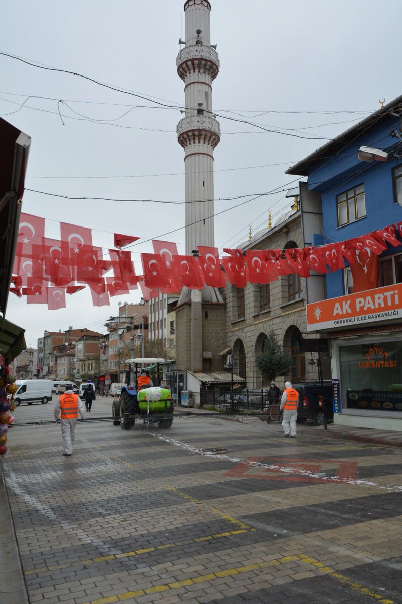 akpartiorhaneli's tweet photo. Dünya Korona virüs salgınıyla ilgili büyük sıkıntılar yaşarken, Ülkemiz sağlıktan, ekonomiye, gıdadan, eğitime Covid-19'la mücadeleyi  Cumhurbaşkanımız Sn.Recep Tayyip Erdoğan'ın liderliğinde  başarıyla yönetiyor. #BursaIçinOmuzOmuza #OrhaneliIçinOmuzOmuza https://t.co/6kPXPSNIct