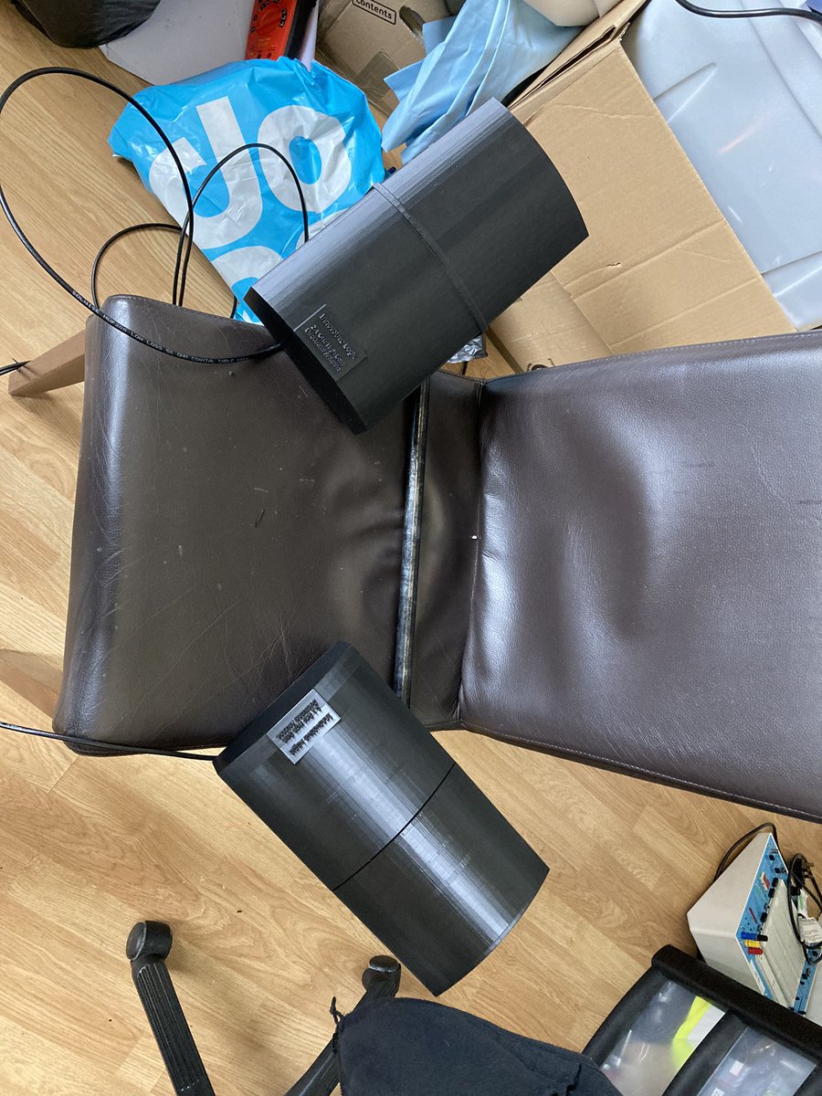 WeePretender's tweet photo. No decent phone line. Poor 4G reception. What’s a geek to do?

Dwelve into antenna building... Two double biquad high gain antennas, cross polarised. From 10 Mbps to 40+ download, and 0.5 Mbps to 40 upload!

Video calling is now a reality! https://t.co/nwFPk5ccmx