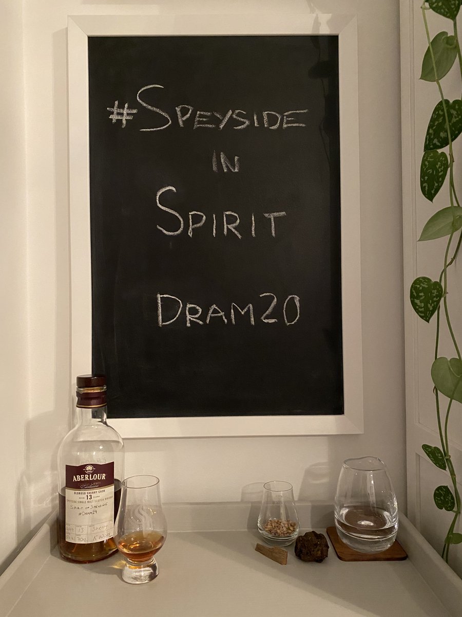 Andrews_Share's tweet photo. So many @spirit_speyside festivals have been blessed with glorious weather, but when the snow came down last year a dram of this @AberlourVC by the fireside was spot on #SpeysideInSpirit #Dram20 #CheerstoSpeyside https://t.co/XTRuGxZDJP