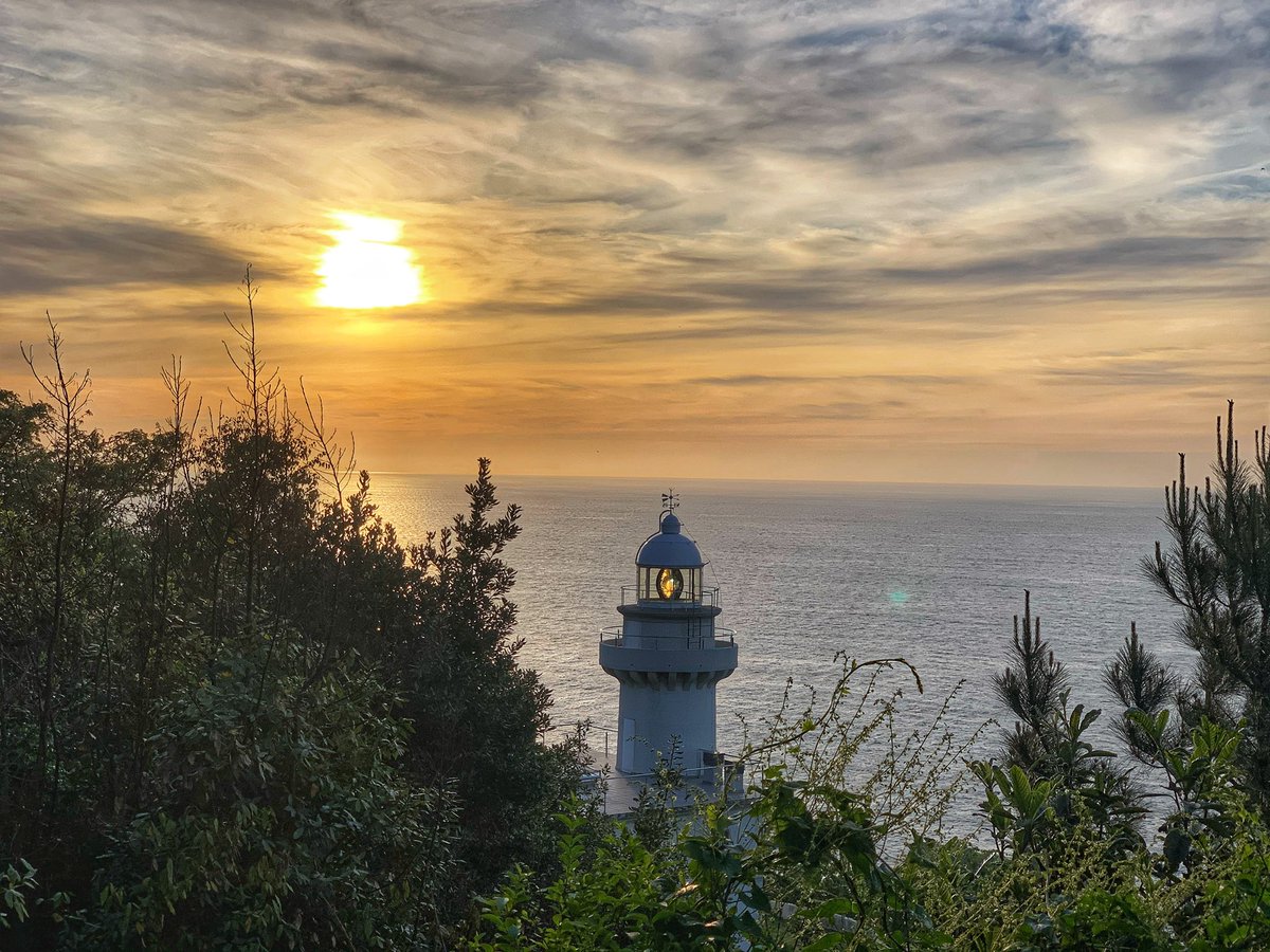 Aprovecha cada pequeño instante de tu vida, porque con los años esos instantes se vuelven muy grandes. #PrimeraPuestadeSol #SanSebastian