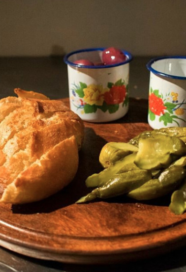 Cuando todo esto pase y volvamos a estar juntos, la misión es clara: reinventarnos y seguir trabajando, resilientes y unidos, para que el mundo vuelva a mirar a La Paz como uno de los más sorprendentes destinos gastronómicos del planeta!

bit.ly/3c1QSVn