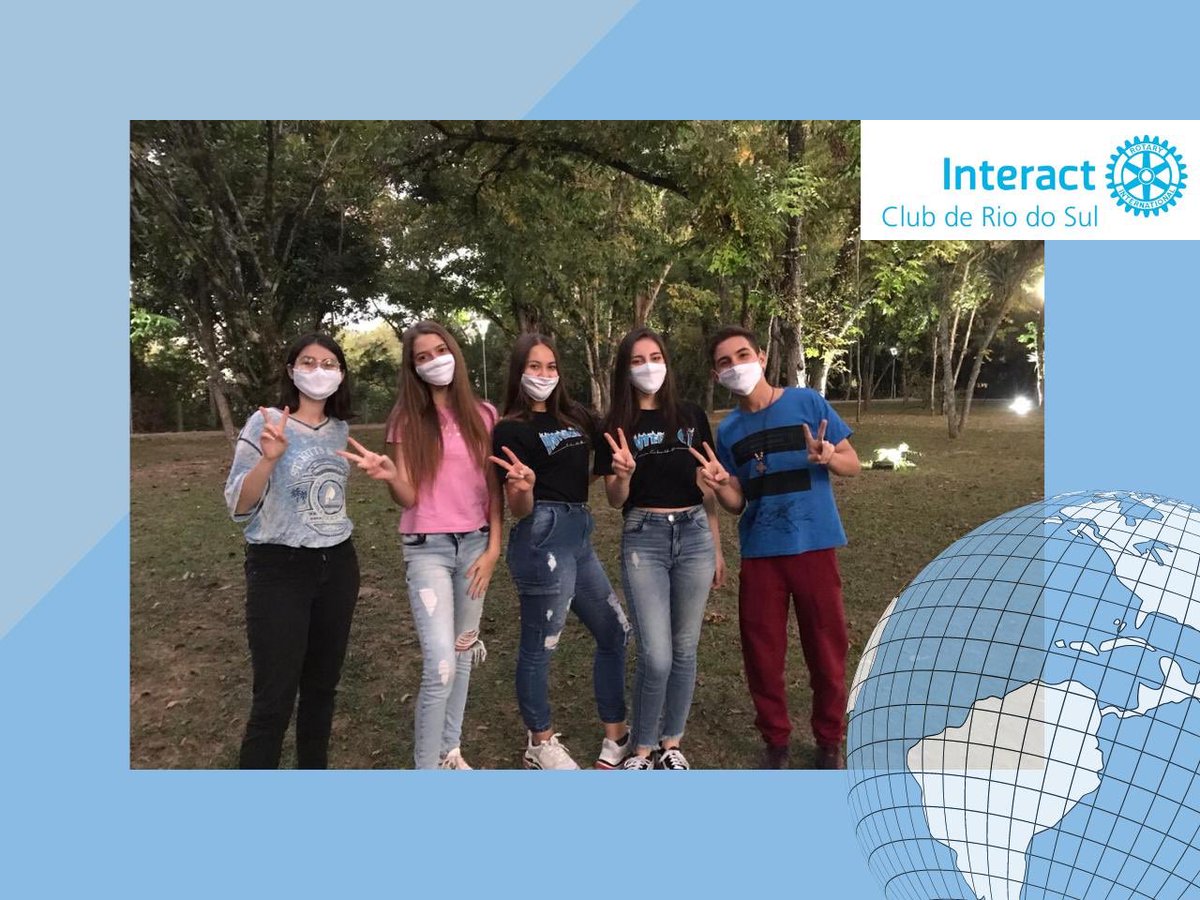 interactrds's tweet image. Na parte da tarde desse sábado, 02 de maio, nossos interactianos estiveram espalhando por muitos lugares da cidade (dois dos locais, estão na foto) água e detergentes para quem necessitar lavar suas mãos. 
Essa foi a parte dois do projeto “Batman”: combatendo o corona. #stayhome