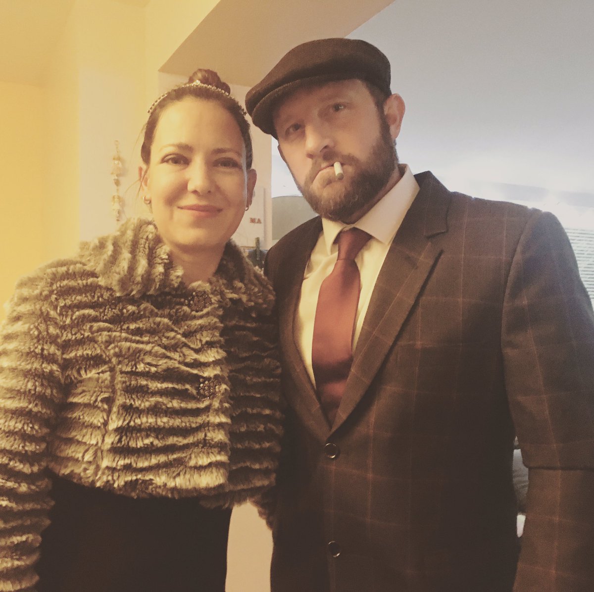 Roela52's tweet photo. Thanks @Trescricket for hosting the Peaky Blinders themed quiz night!!! Well done @MaxTCWaller on the win! Looking forward to next week!! #getoffgoogle #2005ashes https://t.co/bhxEBfOwW8