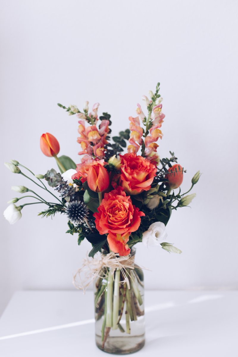 herbalhealingAB's tweet photo. Give mom a locally sourced gift pack from Avenida Market. Four options to choose from with flowers, tea, bath salts, chocolate &amp; ready-made meals. 

Choose your pack, fill in your details &amp; arrange a pick up date.

Order no later than 6pm tmrw May 4!

https://t.co/qRez9FbAtu https://t.co/l2o258jYZj