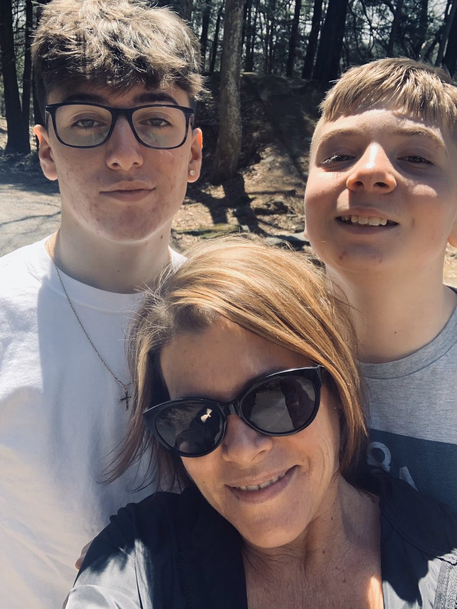 AmyDworetsky's tweet image. We don’t follow rules well, but there are worse days to get lost in the woods 🤷🏻‍♀️@NDworetsky