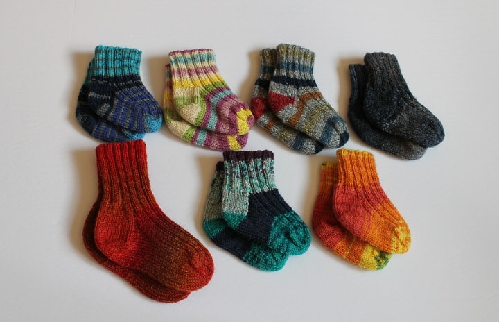 CosyCreations's tweet photo. Looking for a unique Mother's Day gift for a new Mom or a Mom-to-be?

How about knit baby socks?  Lots of sizes and colours to pick from.  Buy more than one pair and save 20% when you use coupon code:  BABYSOCKS2020.

https://t.co/I3yGN5msg1 https://t.co/QbW3gz1fH6