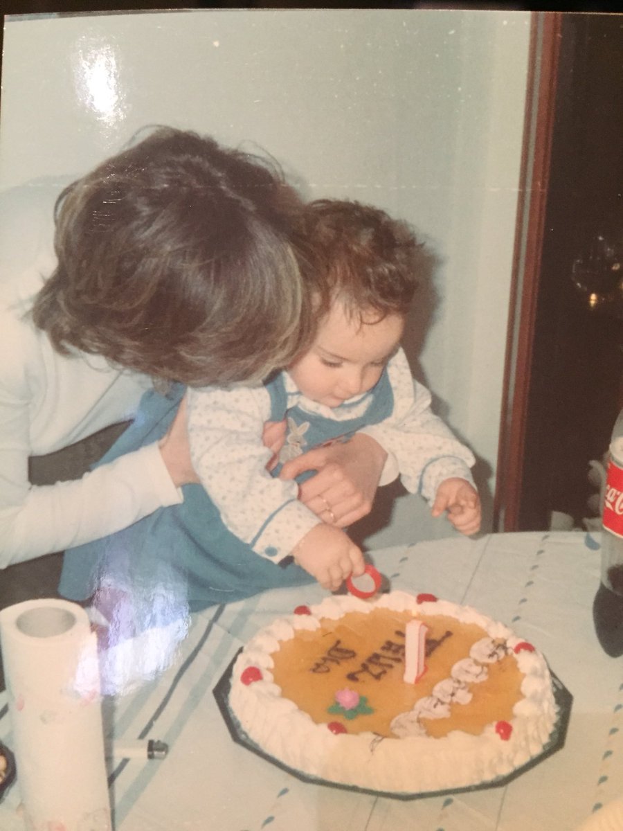 TicCaris's tweet photo. Un día de la madre diferente, algunas en la distancia, pero las pantallas, a veces, dan vida. GRACIAS MAMÁS. Por hacernos ser las mujeres que somos hoy. OS QUEREMOS MUCHO. #FelizDiadeLaMadre https://t.co/0K21RTSJ9Q