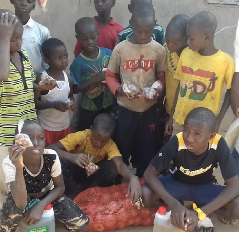 BQL___'s tweet image. Last years Ramadan donations spent on food for families and orphaned children.