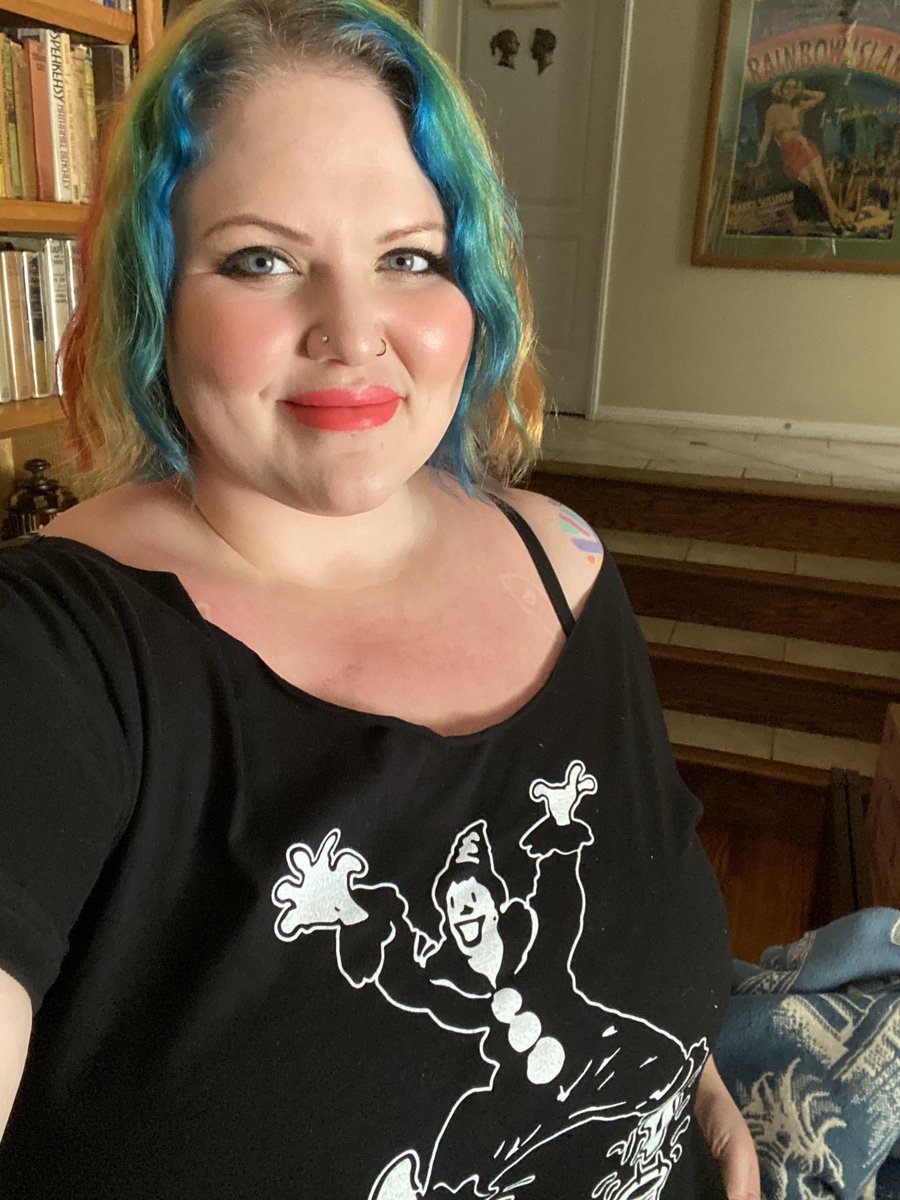 jessiemaltin's tweet photo. We LOVE our #KokoTheClown and #GrimNatwick shirts from @RockinPins. So, so good #Animation #MaxFleischer https://t.co/Dj9z0GLKw6
