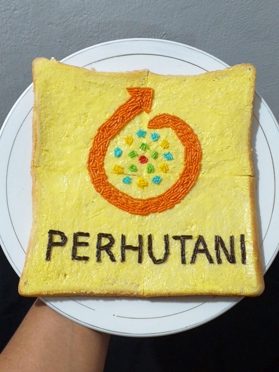 dodzrighthere's tweet photo. Introducing BUMN @KemenBUMN kehutanan @PerumPerhutani special for chef @ArnoldPoernomo , thank you chef tantangan roti + meses bikin kegiatan #DiRumahAja lebih seru! #perumperhutani #rotimeses #chefarnold #bumnuntukindonesia #challengeaccepted https://t.co/5LjIEmaGeJ