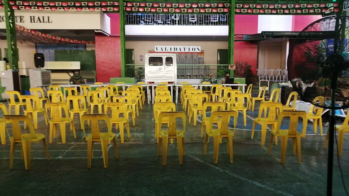 yannyjasper19's tweet photo. Partial na pamamahagi ng tulong mula sa DSWD sa Brgy. Tandang Sora, QC. Tintayang nasa 2,351 benificiary ang unang mabibigyan.
@EagleNews
@RadyoAgila1062
#eaglenews https://t.co/2yRXhQKRiE